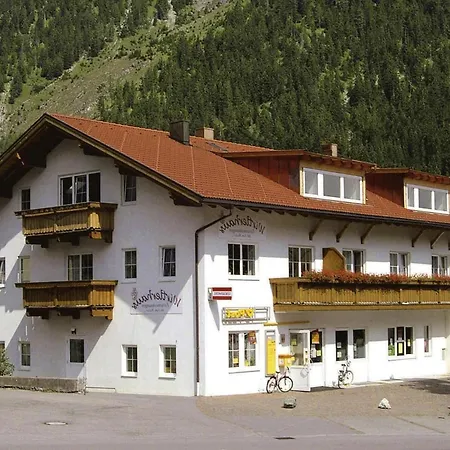 Apartment In At The